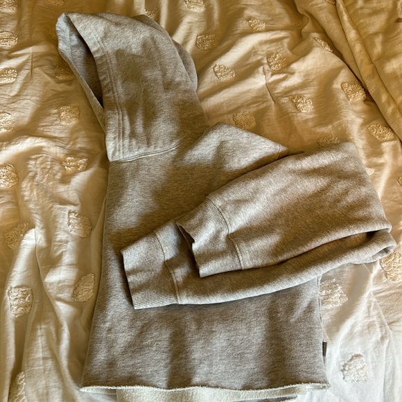 TNA Cropped Raw Hem hoddie - Picture 2 of 3